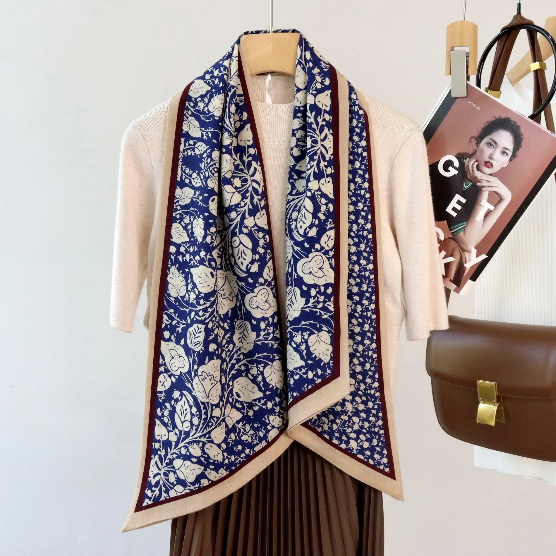 Elegant Silk Wool Long Scarf – Reversible Floral Print Wrap