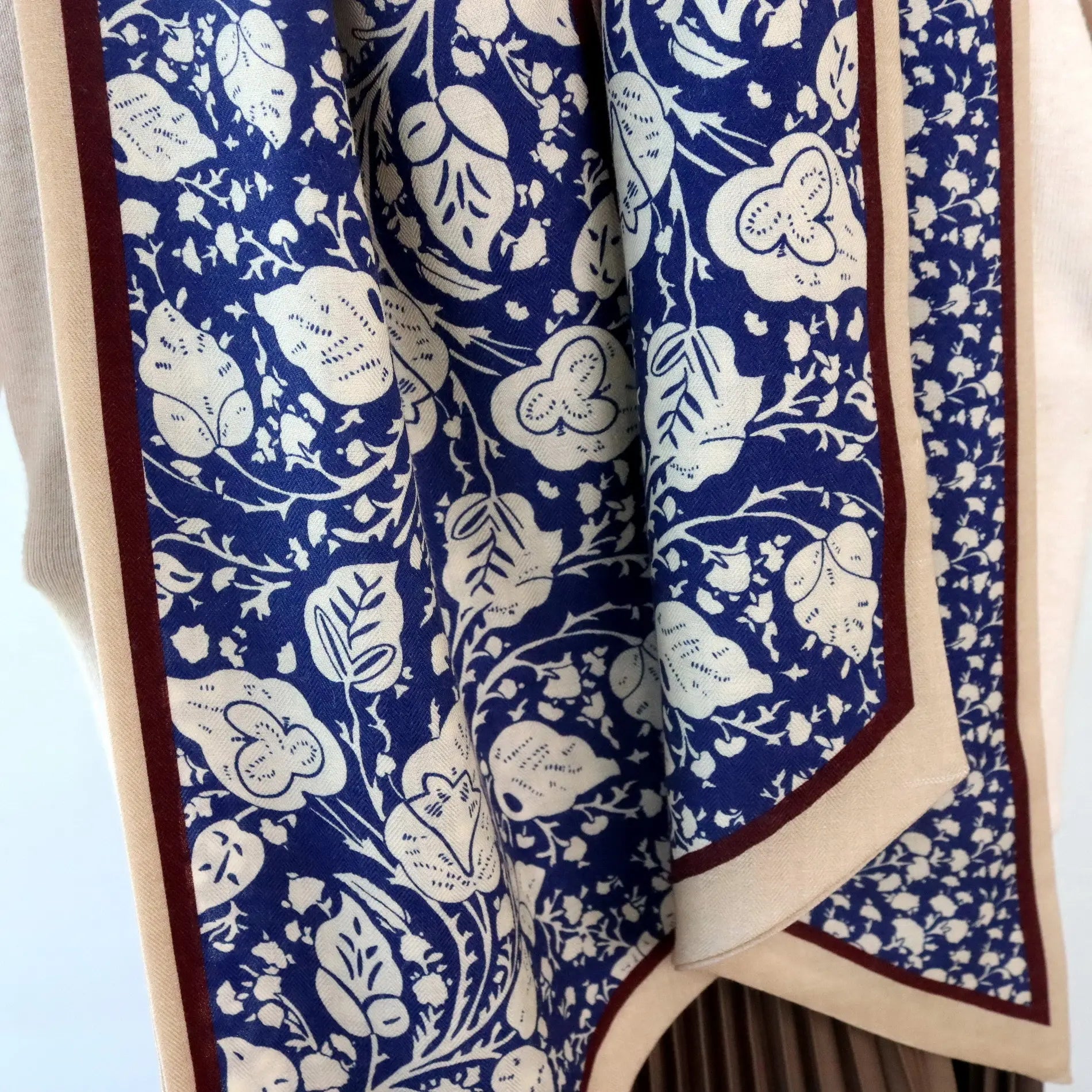 Elegant Silk Wool Long Scarf – Reversible Floral Print Wrap